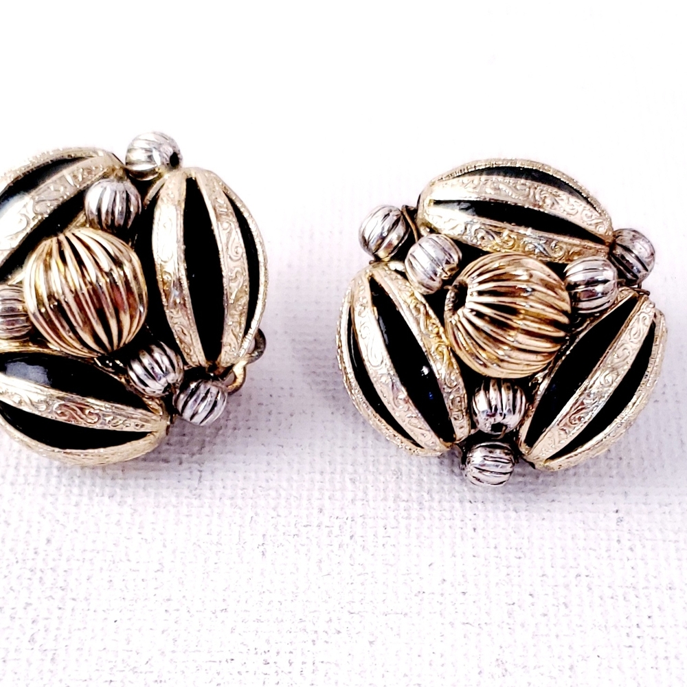 VTG Japan Signed Black & Gold Filigree Cluster Clip On Earrings